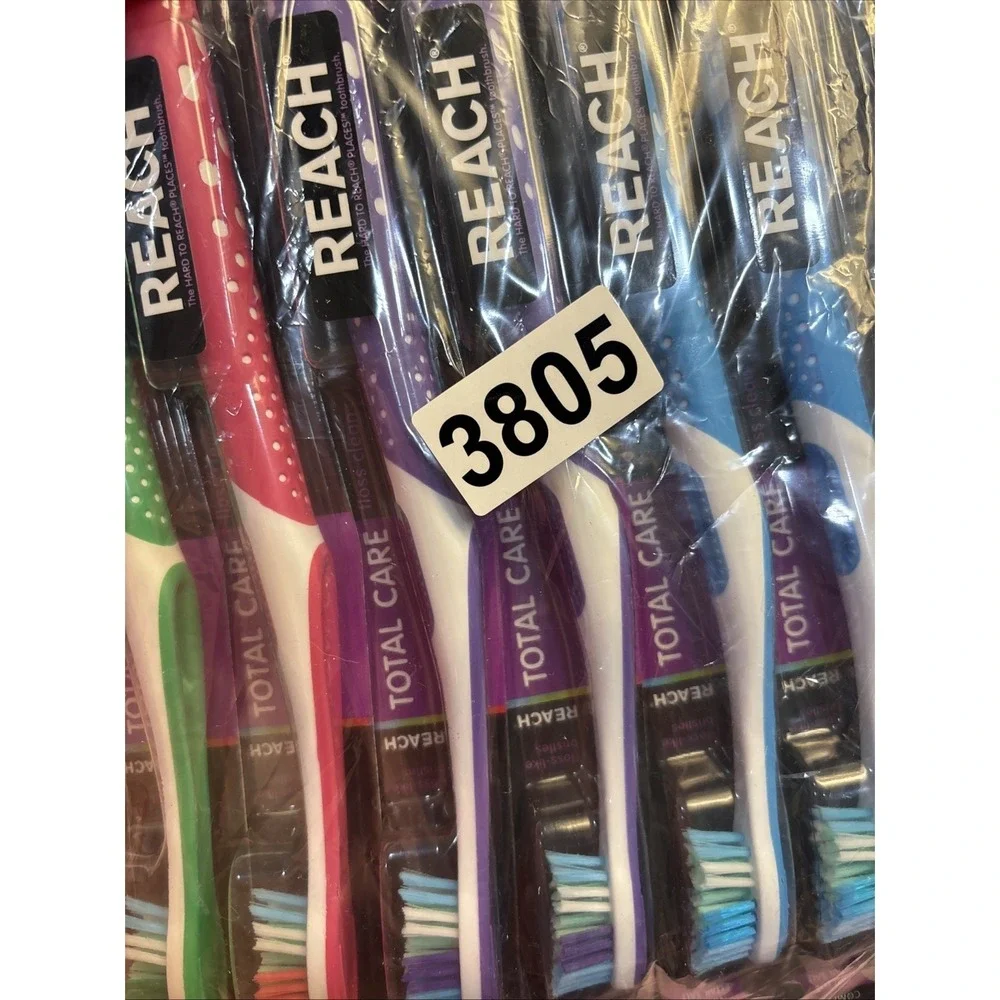 (18) Lot  Reach Total Care Floss Clean Toothbrush- Soft  Assorted Bulk Lot